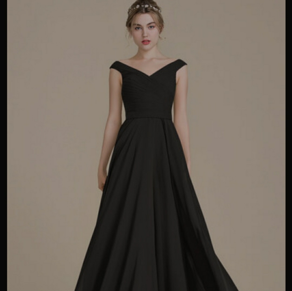 A-Line/Princess Off-the-Shoulder Floor-Length Chif
